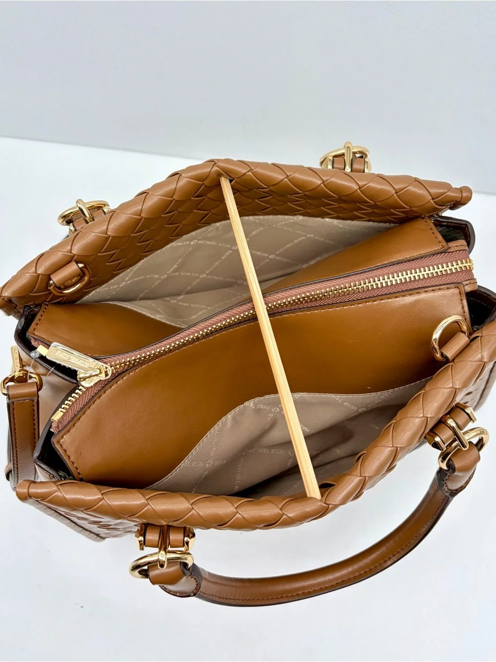 MICHAEL KORS Marilyn Medium Woven Satchel Crossbody Luggage